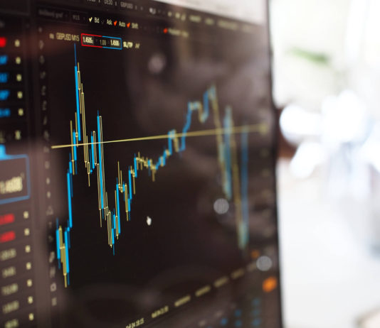 Número de catarinenses que investem na Bolsa de Valores dobra em um ano.