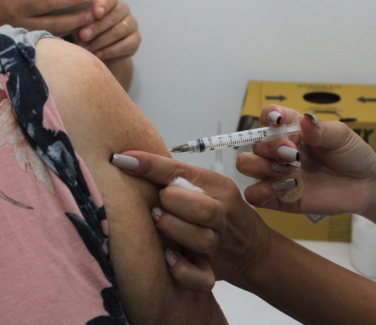 Sala volante do Centreventos está disponível para vacinação de diferentes públicos