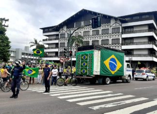Manifestações marcam o Dia do Trabalhador no Vale do Itajaí
