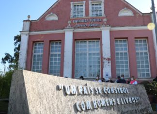 Biblioteca Pública Norberto Cândido Silveira Junior comemora 21 anos de fundação