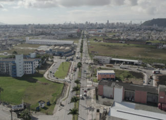 Desvio na avenida Adolfo Konder acelera obras no local