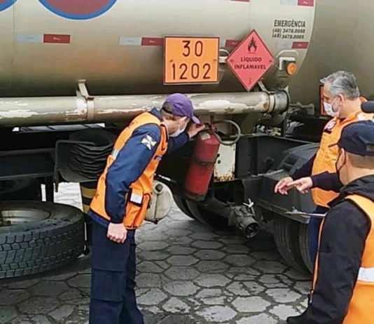 Defesa Civil de Itajaí participa de Capacitação de Fiscalização no Transporte de Produtos Perigosos