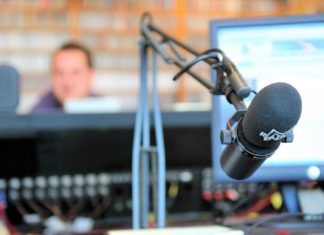 Ministério das Comunicações e Casa Civil recebem representantes das rádios comunitárias