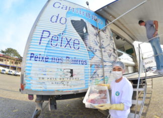 Caminhão do Peixe volta a circular por Itajaí; veja rotas e promoções