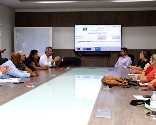 Município de Itajaí protocola na Câmara projeto que estabelece novos padrões de vencimentos para o Magistério