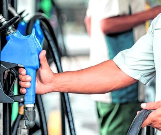 TSE rejeita consulta da gestão Bolsonaro sobre reduzir preço de combustível em ano eleitoral