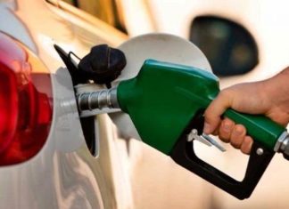 Diferença de preço da gasolina chega a R$ 1,24 em SC; veja onde abastecer mais barato