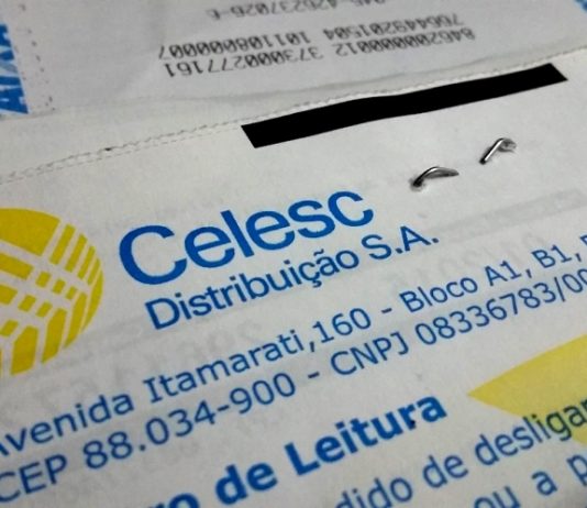 Governo anuncia fim da tarifa extra na conta de luz; veja quanto vai diminuir