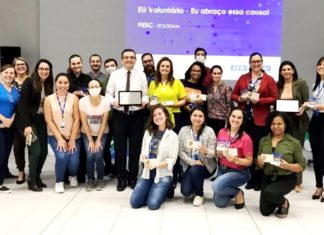 FIESC Vale do Itajaí homenageia empresas e voluntários