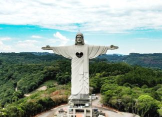 Cidade gaúcha inaugura Cristo maior que o do Rio