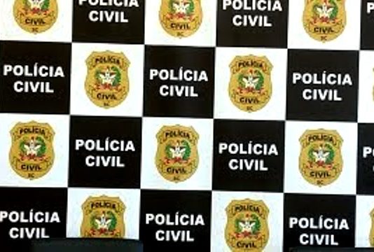 POLÍCIA CIVIL DE SANTA CATARINA DEFLAGRA OPERAÇÃO EM COMBATE À LAVAGEM DE DINHEIRO DE GRUPO CRIMINOSO E FAZ PRISÕES