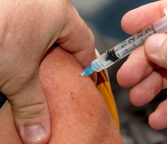 Estudo identifica coágulos raros por causa da vacina da Covid-19