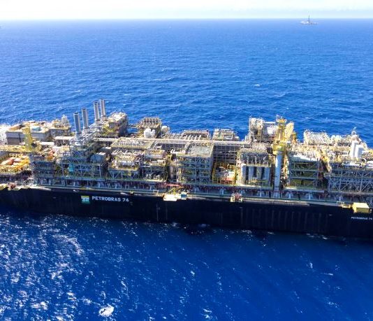 Produção mensal de petróleo no campo de Búzios bate recorde