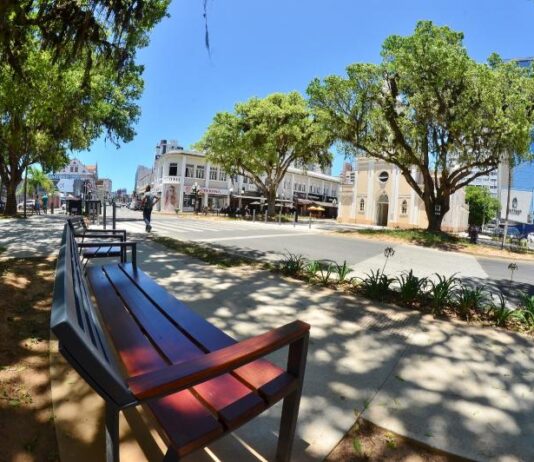 Concerto celebra os 163 anos de Itajaí e reinaugura Praça do Marco Zero