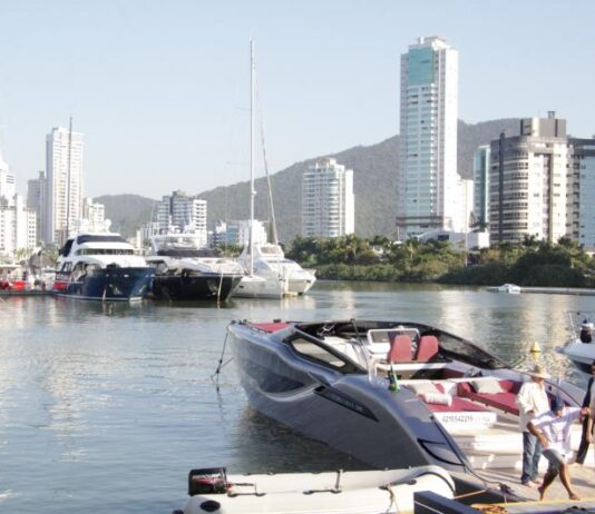Marina Itajaí Boat Show deve movimentar cerca de R$ 100 milhões em negócios