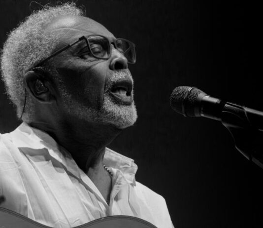 Gilberto Gil é atração confirmada no Festival de Música de Itajaí