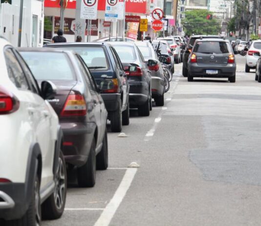 Cobrança de estacionamento rotativo é suspensa até quarta-feira