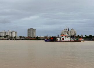 Dragagem do canal de acesso ao Porto de Itajaí reduz impactos das cheias na cidade