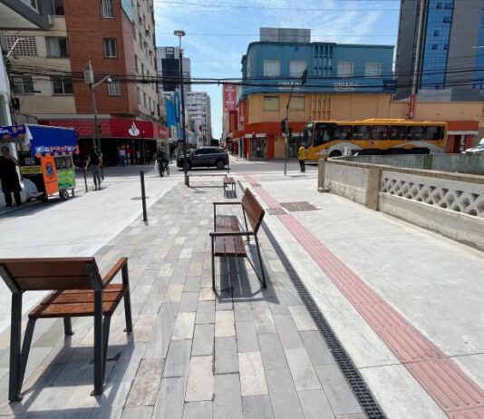 Reurbanização da rua Hercílio Luz chega à etapa final