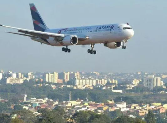 Governo e companhias aéreas apresentam plano para reduzir valor das passagens