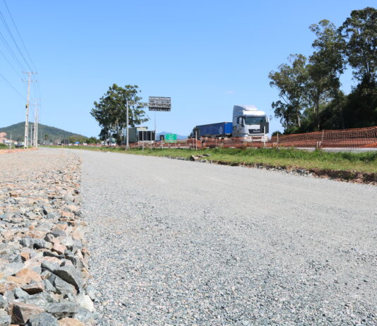 Prolongamento da rua Agílio Cunha com a BR-101 é finalizado