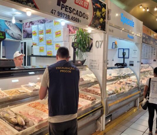 Procon de Itajaí realiza pesquisa de preço dos pescados para a Semana Santa
