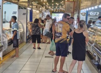 Mercados do Peixe de Itajaí têm horário diferenciado durante a Semana Santa