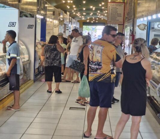 Mercados do Peixe de Itajaí têm horário diferenciado durante a Semana Santa