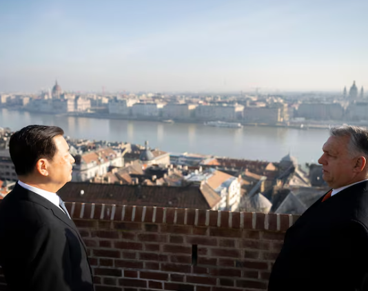 China faz acordo de segurança com a Hungria e aprofunda desconfianças da Europa
