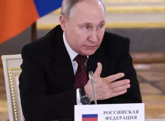 Avião de Putin teria desaparecido de radar; Kremlin nega