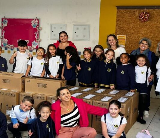 Rede Municipal de Ensino de Itajaí recebe 485 novos computadores