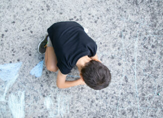 Mãe de menino abandonado pelo pai em lanchonete de Itajaí, desabafa: “Levei um susto”