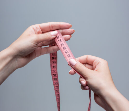 Candidata de 1,57 m conquista direito de participar de concurso da Polícia Militar