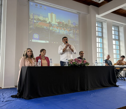 Projeto “Pais e Filhos” inaugura abertura da Biblioteca Pública de Itajaí aos sábados