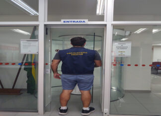 Procon de Itajaí fiscaliza bancos e autua estabelecimentos por filas abusivas