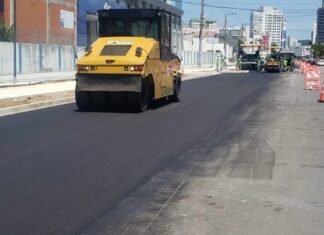 Obras da Avenida Marcos Konder avançam e devem ser concluídas em maio