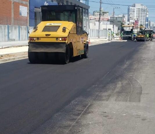 Obras da Avenida Marcos Konder avançam e devem ser concluídas em maio