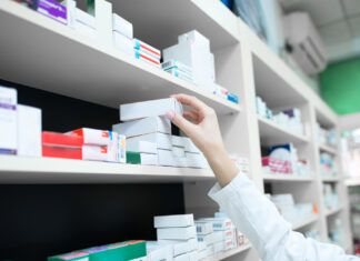 Deputados de SC discutem proposta para proibir exigência de CPF em farmácias; saiba mais