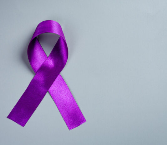 Fevereiro Roxo: Santa Catarina garante direitos essenciais para pacientes com fibromialgia