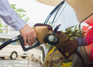 Preço médio da gasolina vai a R$ 6,35, maior valor em mais de 2 anos
