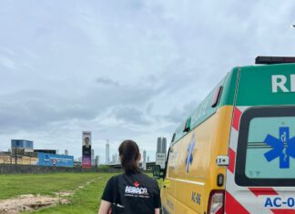 GM e equipe do Programa Abraço à Vida resgatam mulher em tentativa de suicídio na BR-101