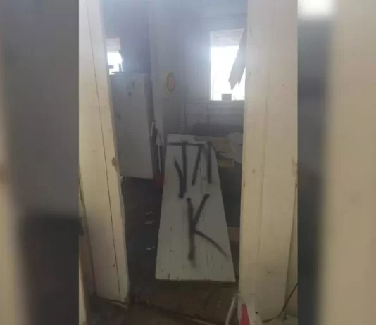 Homicídio em Itajaí: homem escuta disparos e descobre vizinho morto dentro de casa