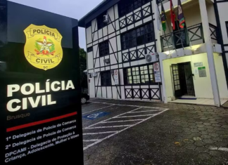 Menina de 1 ano e 7 meses morre atropelada em Brusque enquanto brincava na rua
