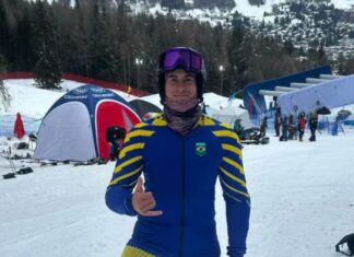 Catarinense compete em evento internacional de esportes na neve na China
