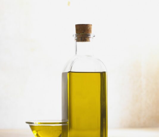 Mapa divulga lista de marcas e lotes de azeite de oliva proibidos para consumo