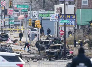 Queda de avião na Filadélfia na sexta-feira (31) à noite resulta em 7 mortos e 19 feridos
