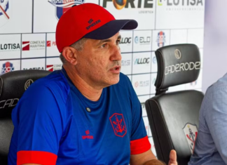 Marcílio Dias: Técnico surpreende ao pagar multa e deixar time do Catarinense