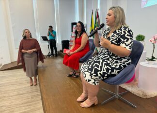 Biblioteca Pública de Itajaí recebe grande público em ação especial do Dia das Mulheres