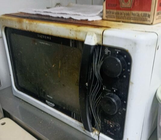 Interditado: Restaurante em centro comercial de Itajaí é fechado após fiscalização sanitária