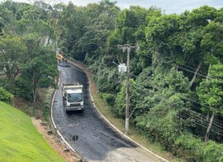Após muita espera, asfaltamento do Morro da Cruz em Itajaí começou nesta quarta-feira (27)